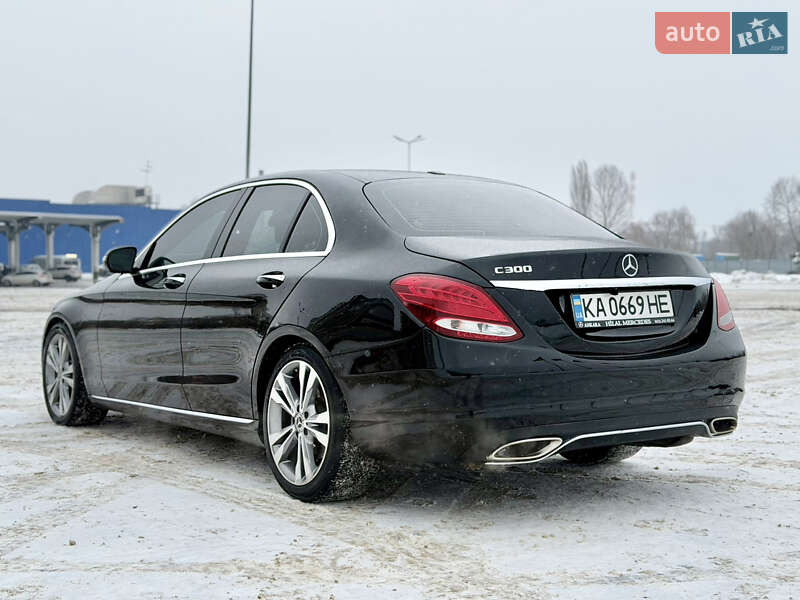 Седан Mercedes-Benz C-Class 2018 в Киеве