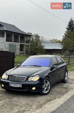 Седан Mercedes-Benz C-Class 2004 в Верховине