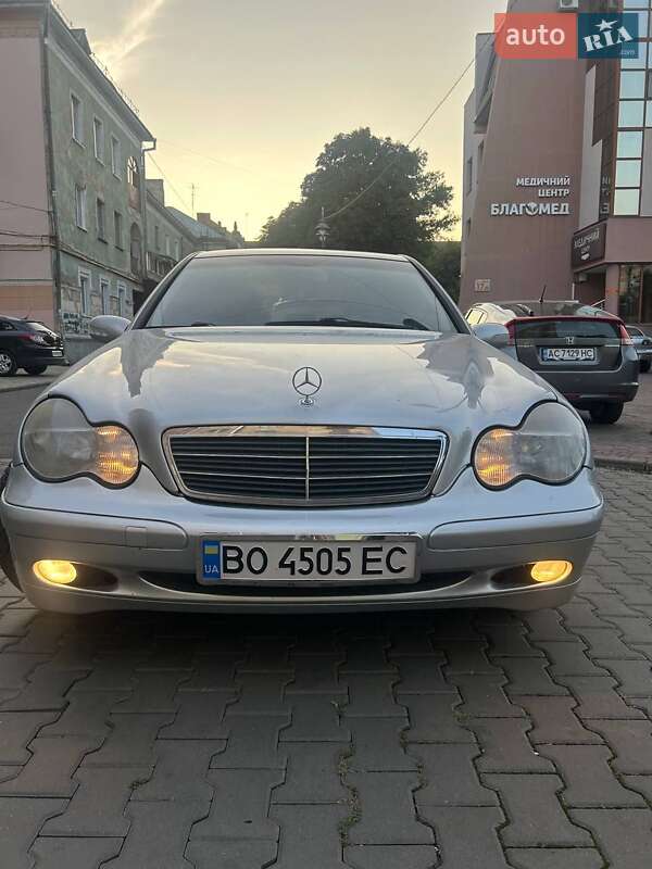 Mercedes-Benz C-Class 2003