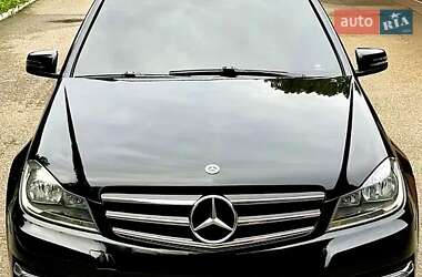 Седан Mercedes-Benz C-Class 2013 в Дніпрі