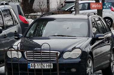 Универсал Mercedes-Benz C-Class 2002 в Киеве