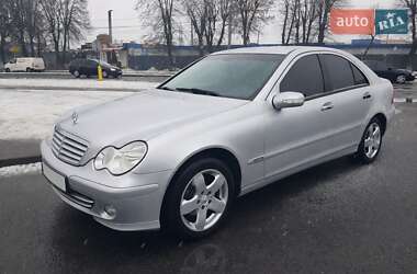 Седан Mercedes-Benz C-Class 2004 в Вінниці