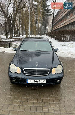 Седан Mercedes-Benz C-Class 2002 в Чернівцях