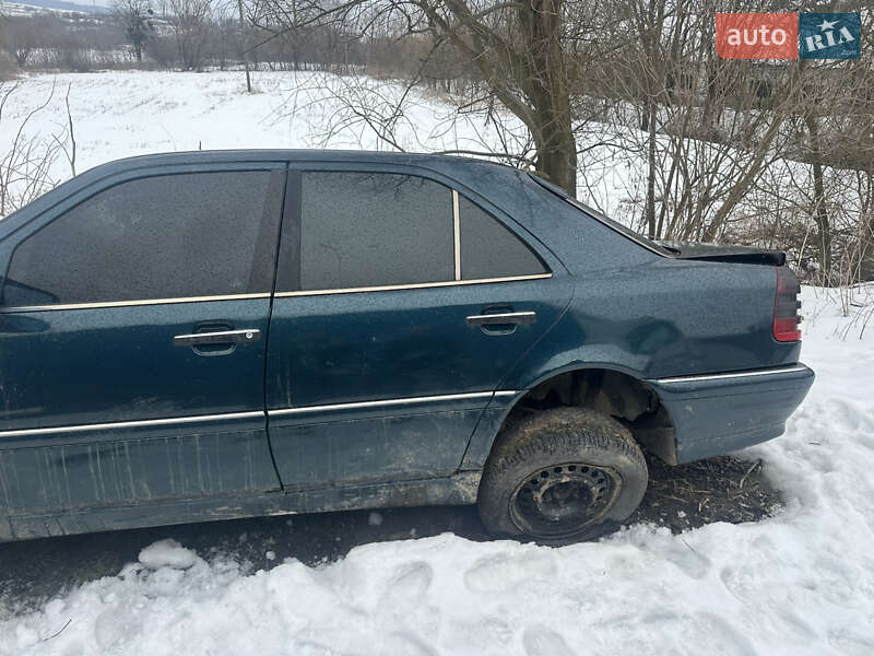 Седан Mercedes-Benz C-Class 1998 в Черновцах