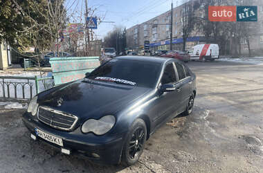 Седан Mercedes-Benz C-Class 2001 в Ровно