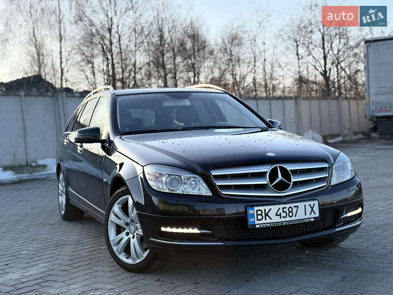 Mercedes-Benz C-Class 2010