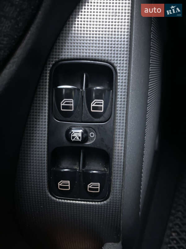 Универсал Mercedes-Benz C-Class 2002 в Виннице