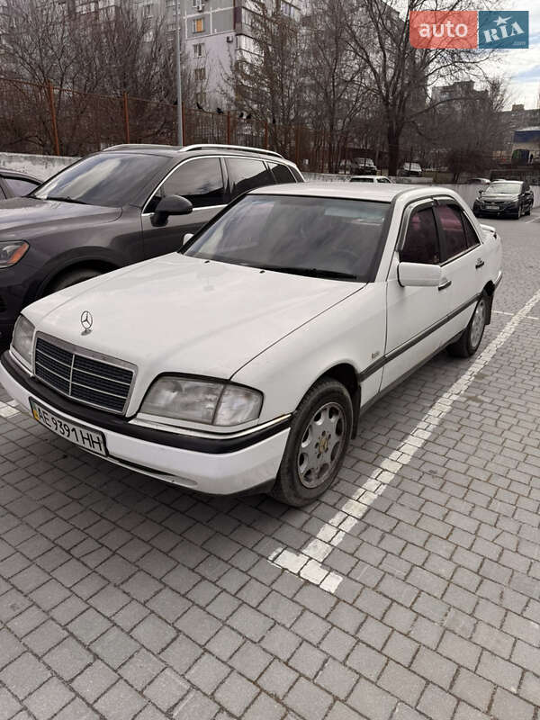 Mercedes-Benz C-Class 1993