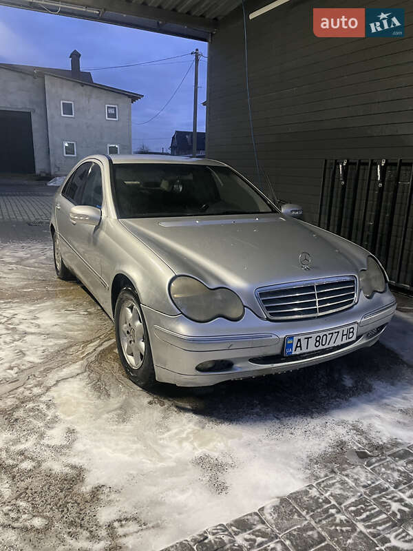 Mercedes-Benz C-Class 2002