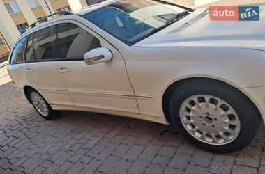 Універсал Mercedes-Benz C-Class 2004 в Івано-Франківську