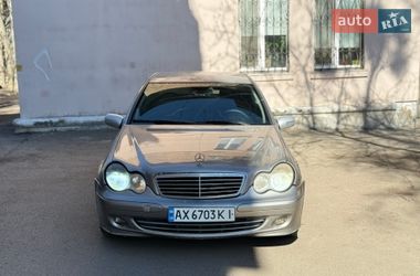 Седан Mercedes-Benz C-Class 2005 в Києві