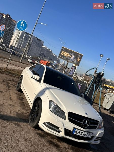 Седан Mercedes-Benz C-Class 2011 в Киеве
