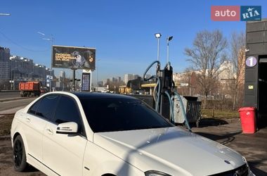 Седан Mercedes-Benz C-Class 2011 в Киеве