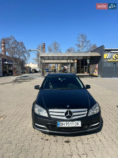 Mercedes-Benz C-Class 2011 Mercedes-Benz C-Class 2011