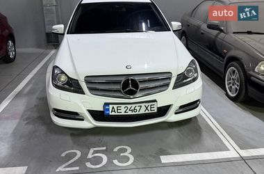 Седан Mercedes-Benz C-Class 2013 в Дніпрі