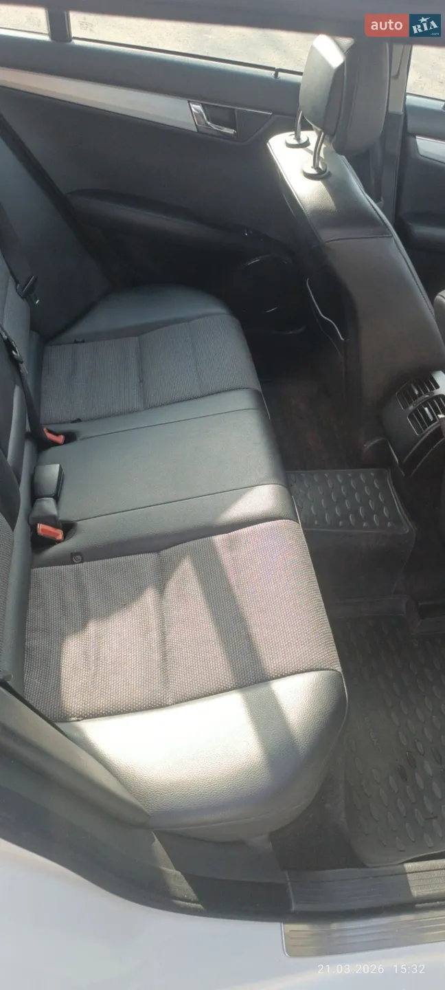2010 Mercedes-Benz C-klasse - мініатюра 26