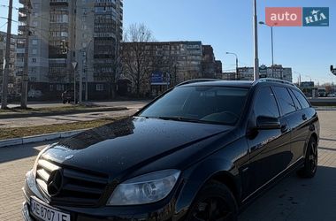 Універсал Mercedes-Benz C-Class 2010 в Сумах