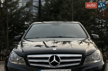 Седан Mercedes-Benz C-Class 2012 в Івано-Франківську
