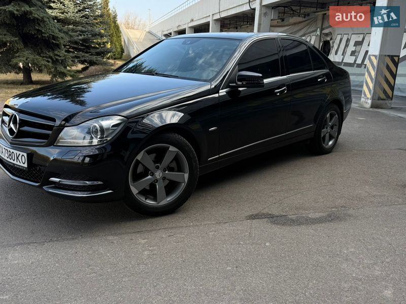 Mercedes-Benz C-Class 2011