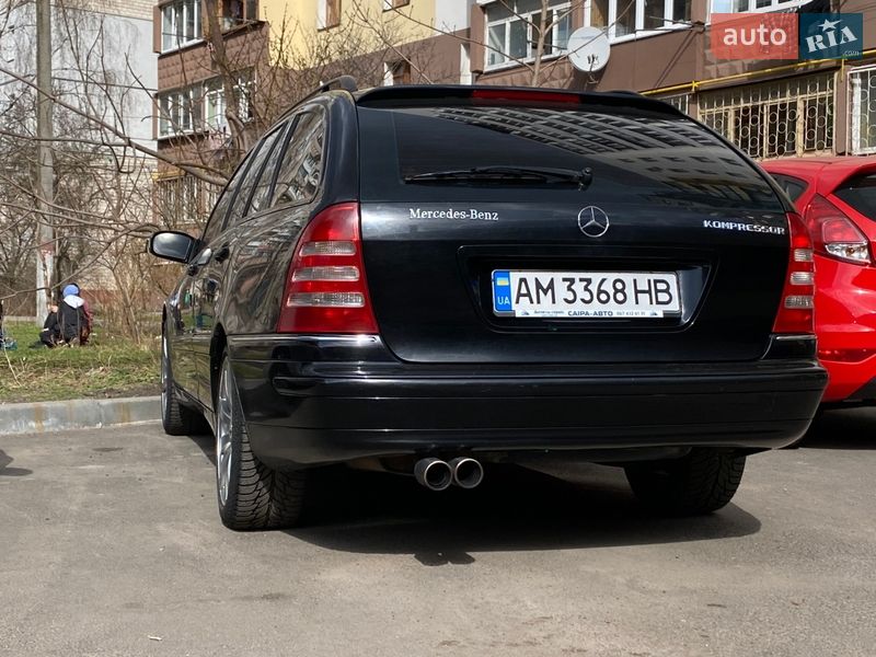 Универсал Mercedes-Benz C-Class 2002 в Виннице