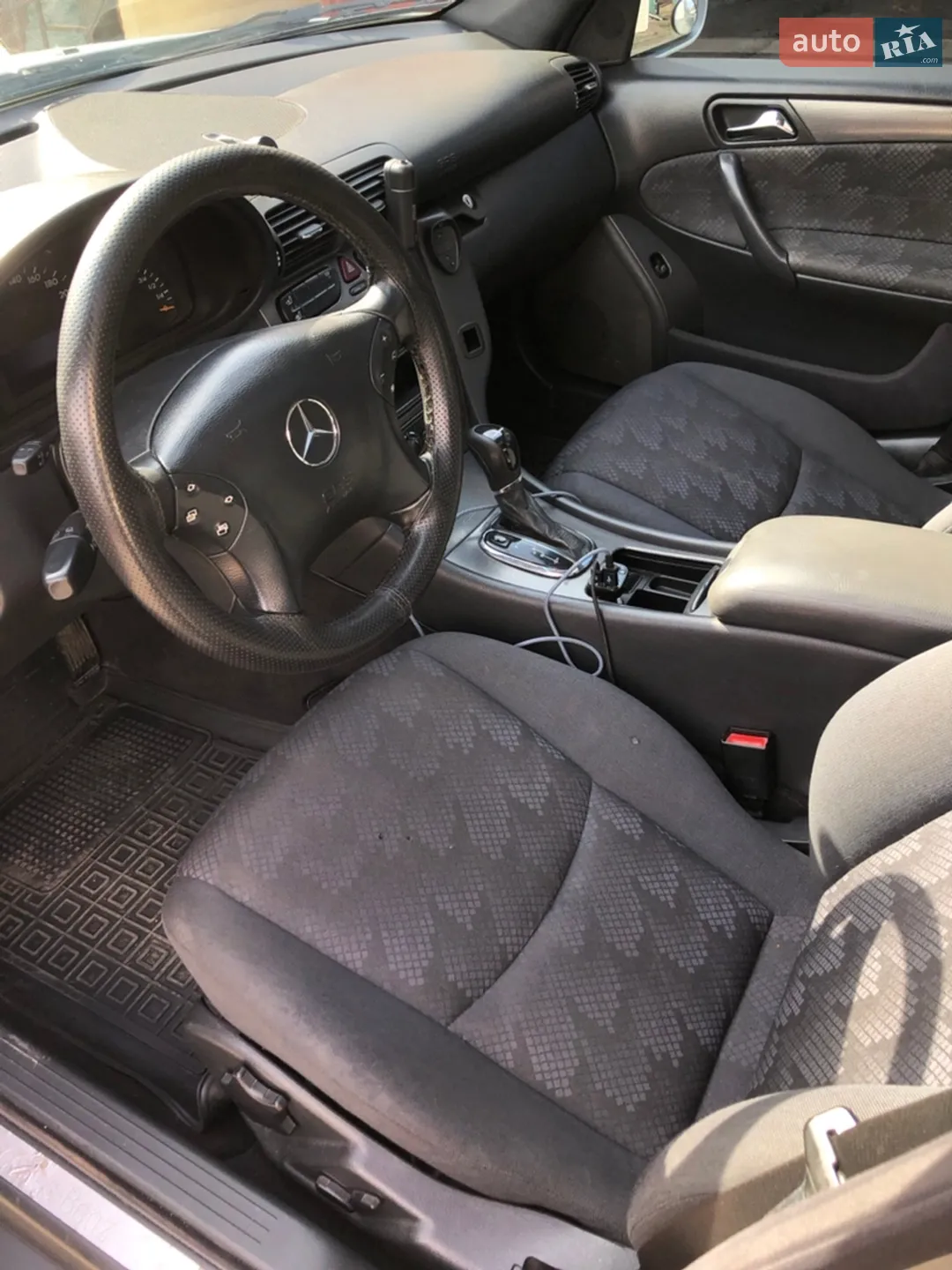 Mercedes-Benz C Class 2002 VIN WDB2030421A440014 фото оголошення 9 з 21