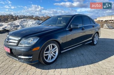 Седан Mercedes-Benz C-Class 2011 в Ровно