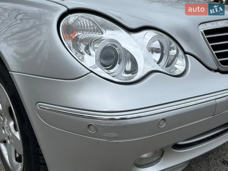 Mercedes-Benz C-Class 2003 VIN WDB2030421A534798 фото оголошення 3 з 56