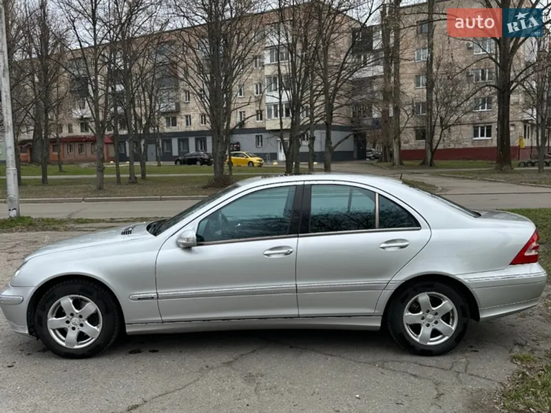 Mercedes-Benz C-Class 2003 VIN WDB2030421A534798 фото оголошення 11 з 56