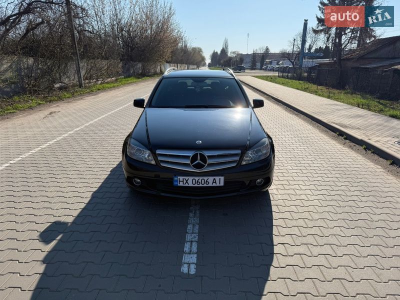 Mercedes-Benz C-Class 2010