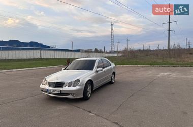 Седан Mercedes-Benz C-Class 2002 в Синельниково