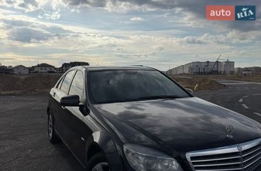 Седан Mercedes-Benz C-Class 2010 в Киеве