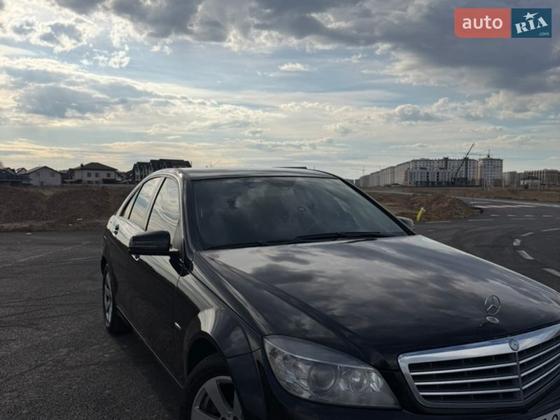 Mercedes-Benz C-Class 2010