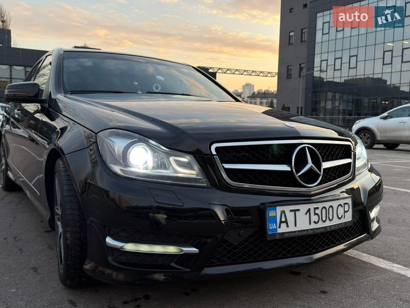 Седан Mercedes-Benz C-Class 2013 в Киеве