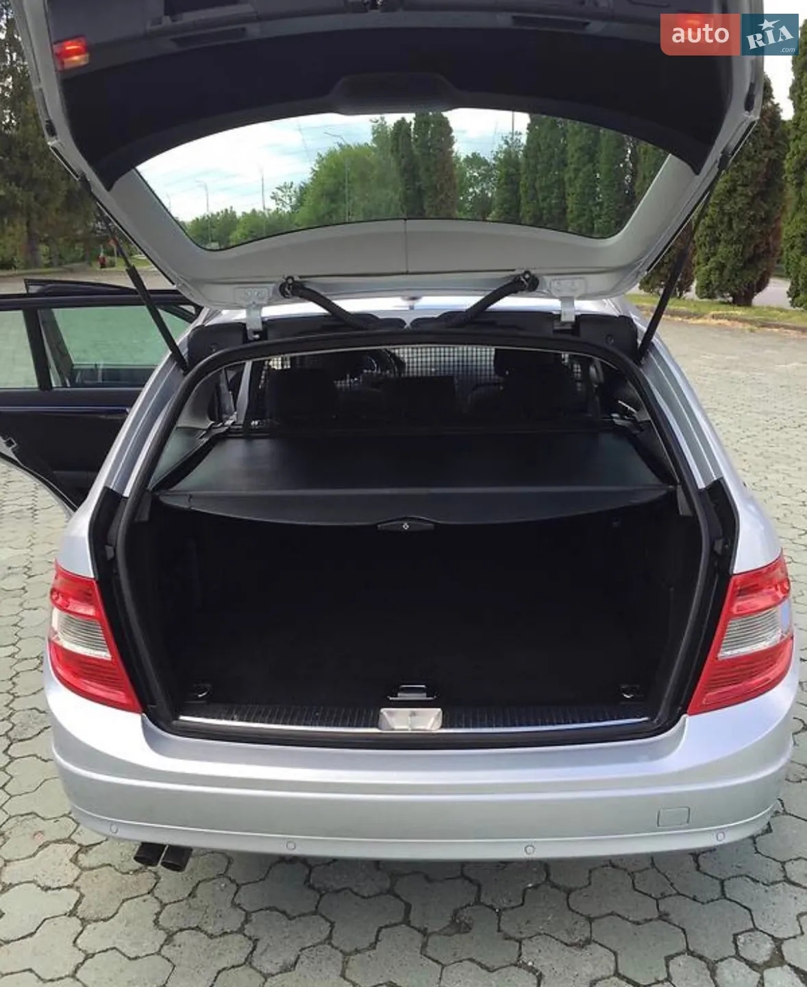 2010 Mercedes-Benz C-klasse - мініатюра 3
