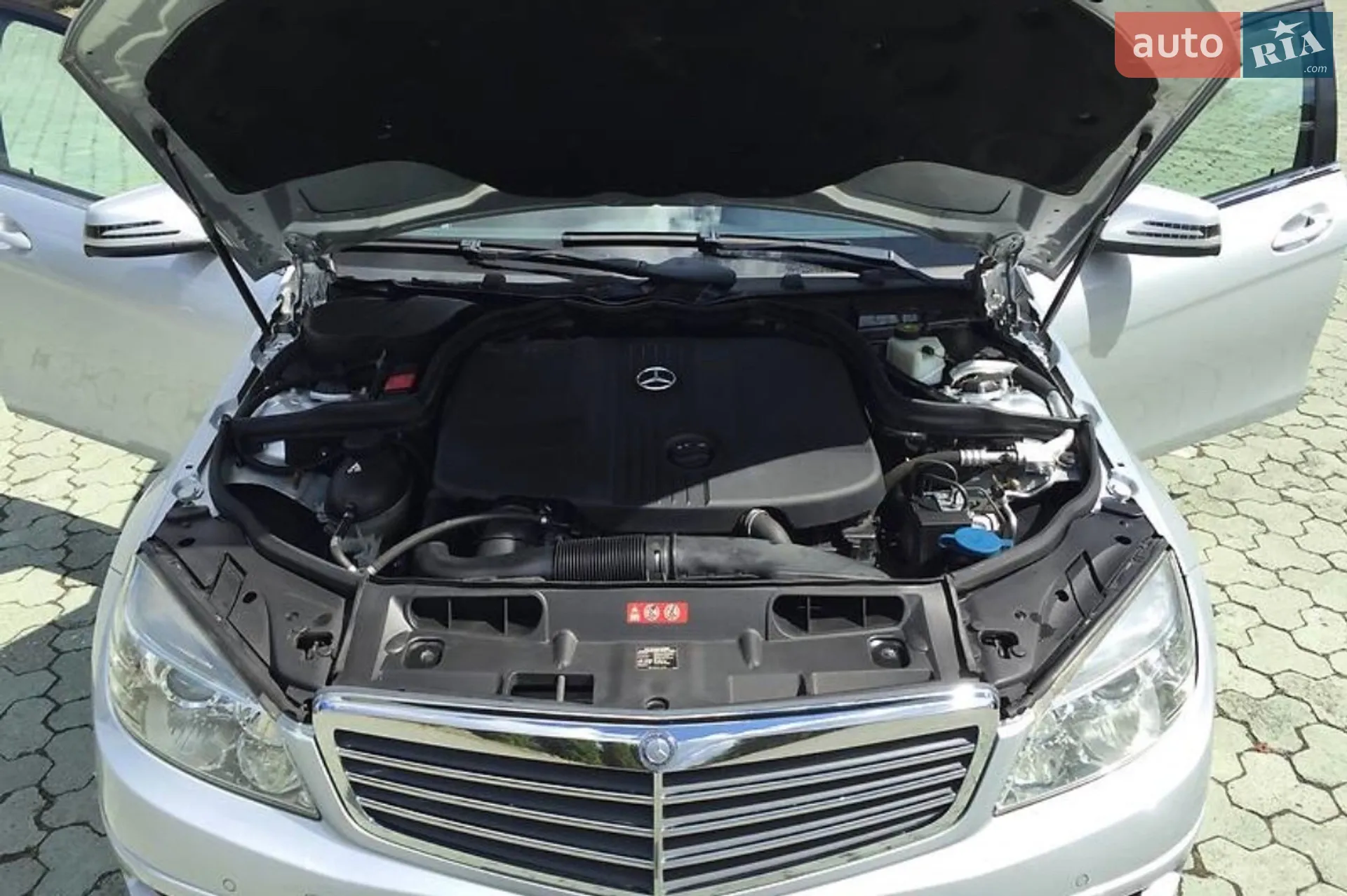 2010 Mercedes-Benz C-klasse - мініатюра 4