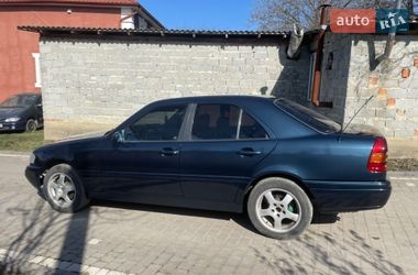 Седан Mercedes-Benz C-Class 1994 в Черновцах