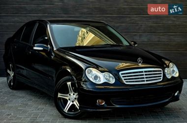 Седан Mercedes-Benz C-Class 2006 в Николаеве