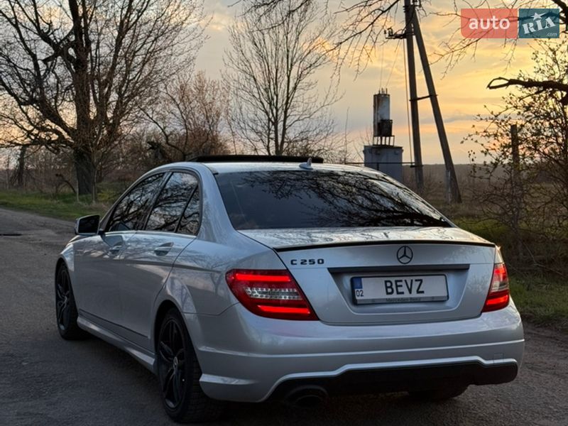 Mercedes-Benz C-Class 2012