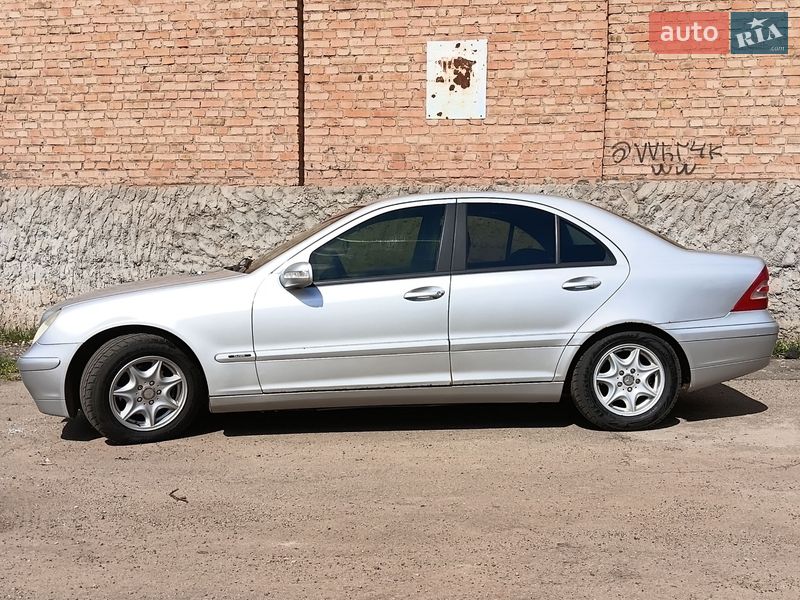 Седан Mercedes-Benz C-Class 2002 в Кривом Роге