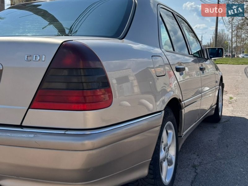 Седан Mercedes-Benz C-Class 2000 в Николаеве