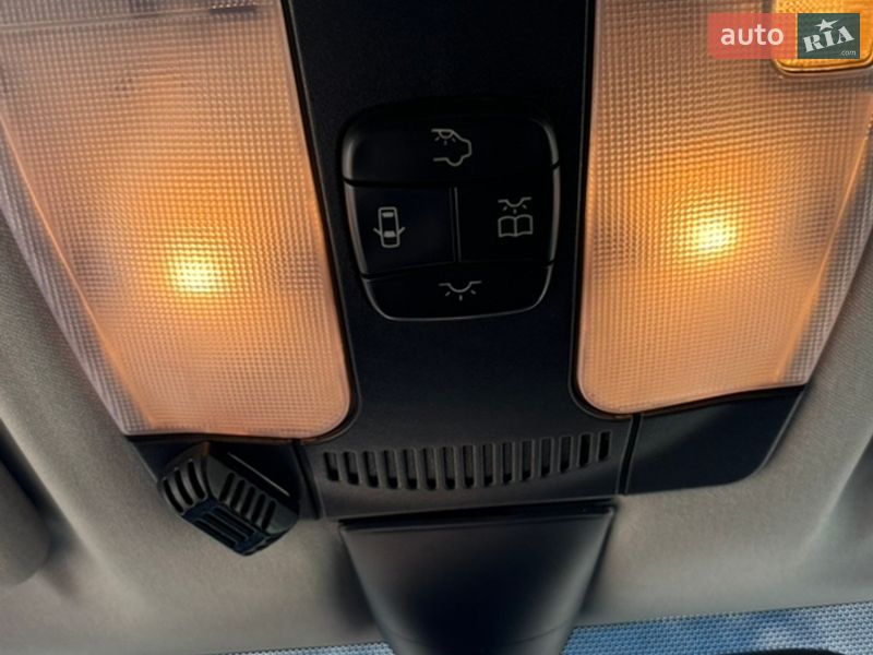 Седан Mercedes-Benz C-Class 2000 в Николаеве