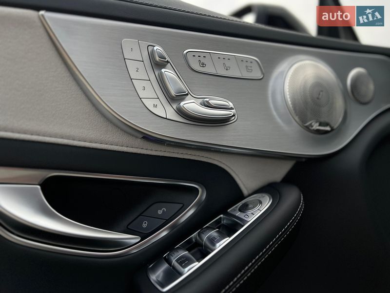 Кабриолет Mercedes-Benz C-Class 2023 в Киеве