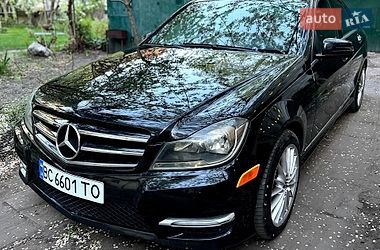 Седан Mercedes-Benz C-Class 2012 в Львові