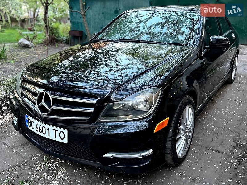 Mercedes-Benz C-Class 2012