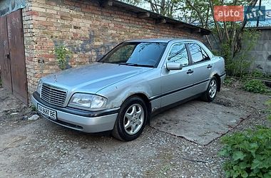 Седан Mercedes-Benz C-Class 1995 в Києві