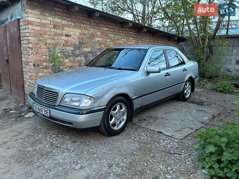 Mercedes-Benz C-Class 1995