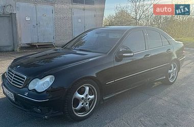 Седан Mercedes-Benz C-Class 2005 в Харькове