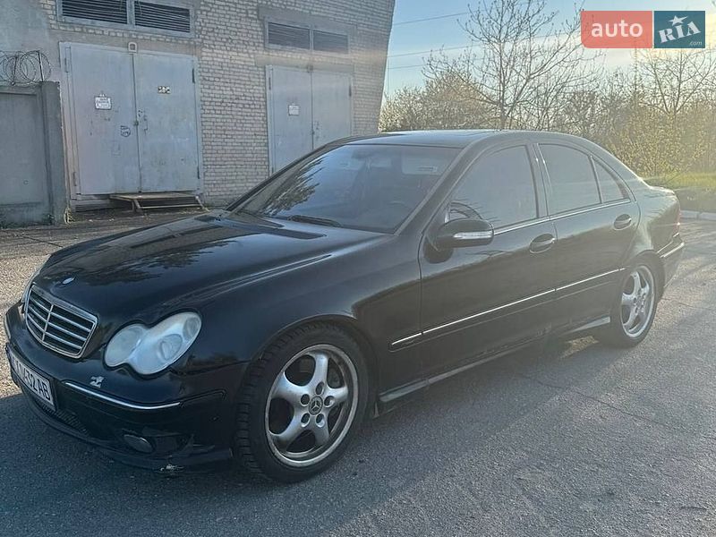 Mercedes-Benz C-Class 2005