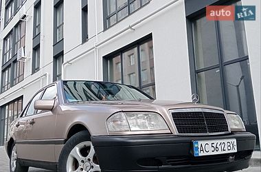 Седан Mercedes-Benz C-Class 1994 в Ровно