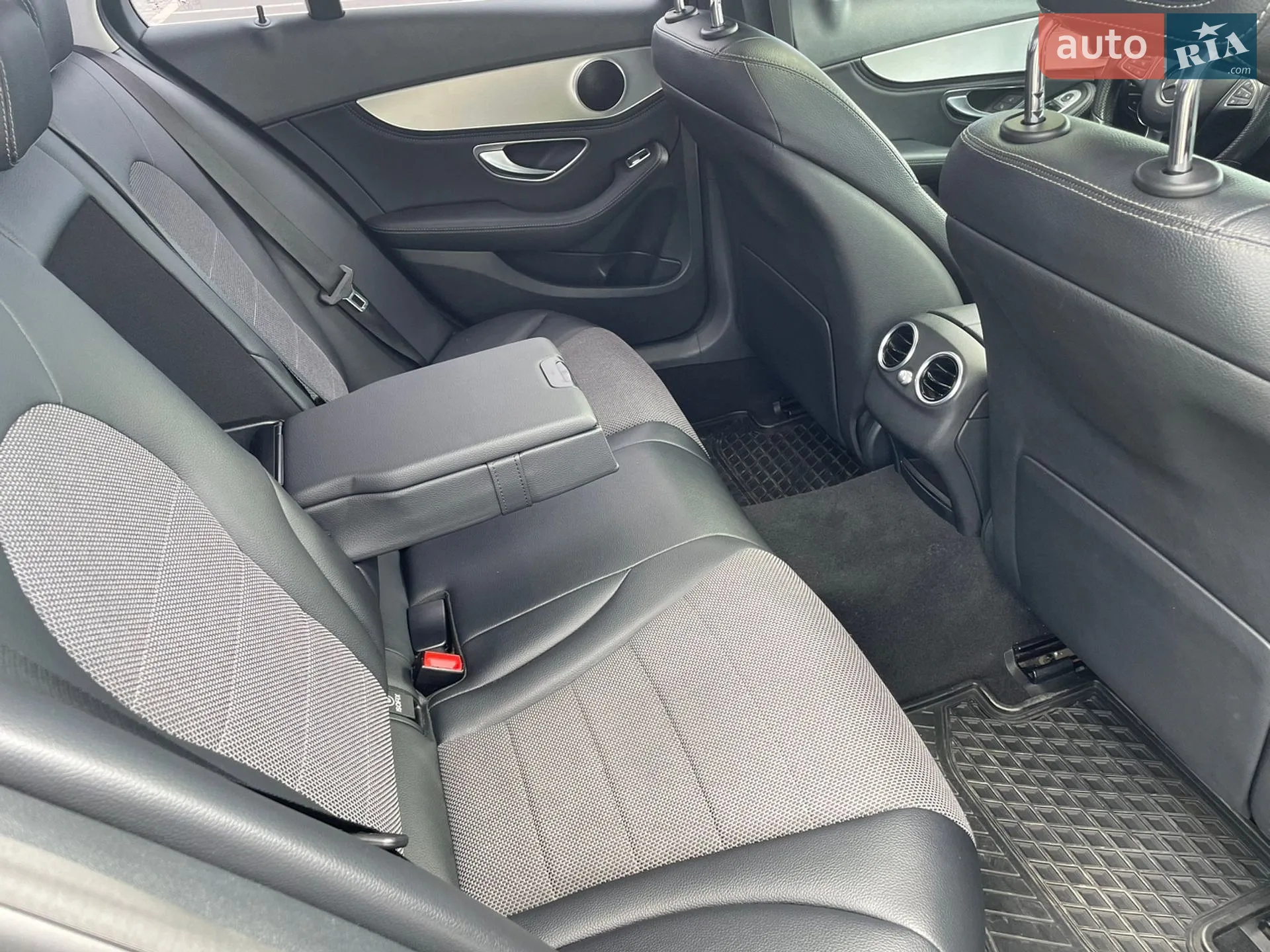 2015 Mercedes-Benz C-klasse - мініатюра 28